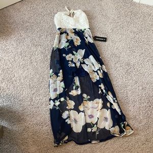 Summer dress with lace top